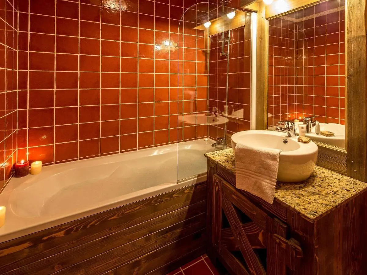 Hilltop Apartment In Arc 2000 With Indoor Pool Les Arcs  0*, Les Arcs (Savoie)