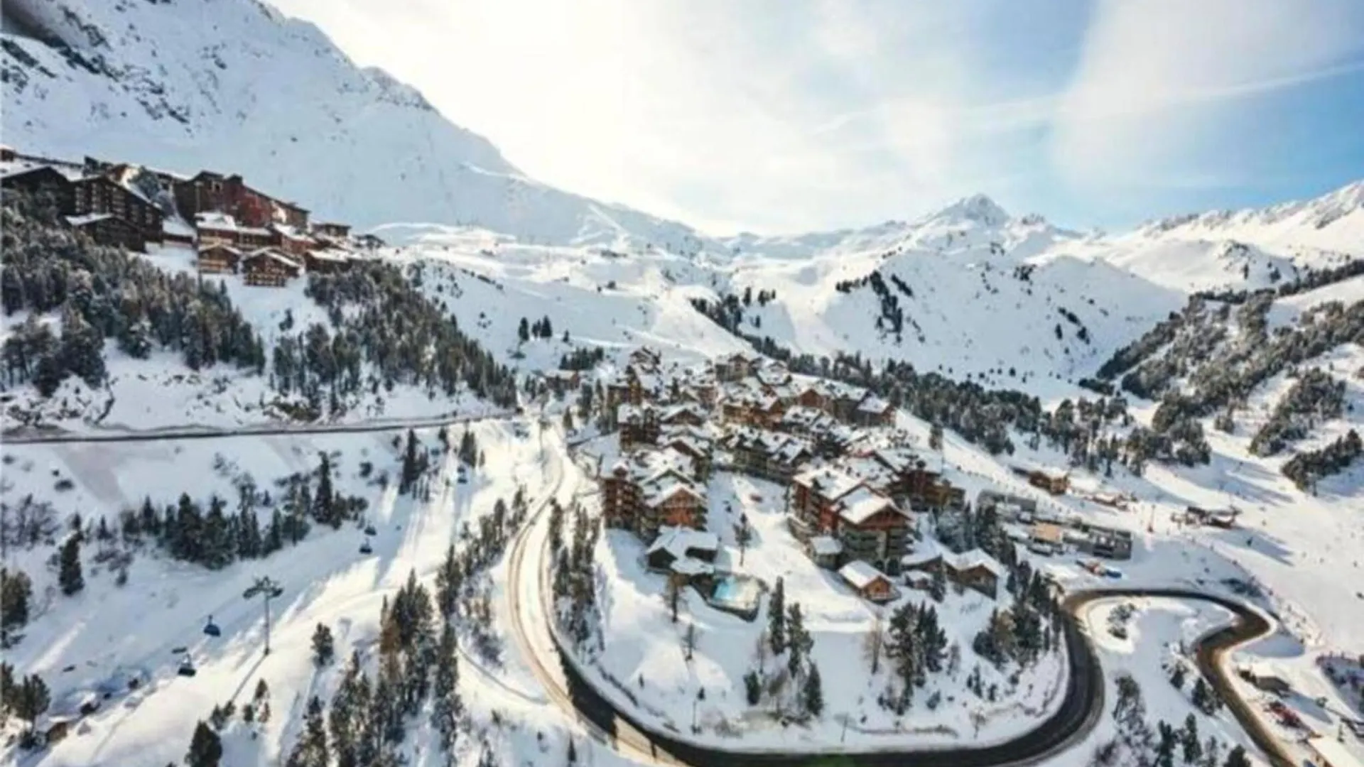 Hilltop Apartment In Arc 2000 With Indoor Pool Les Arcs  Fransa