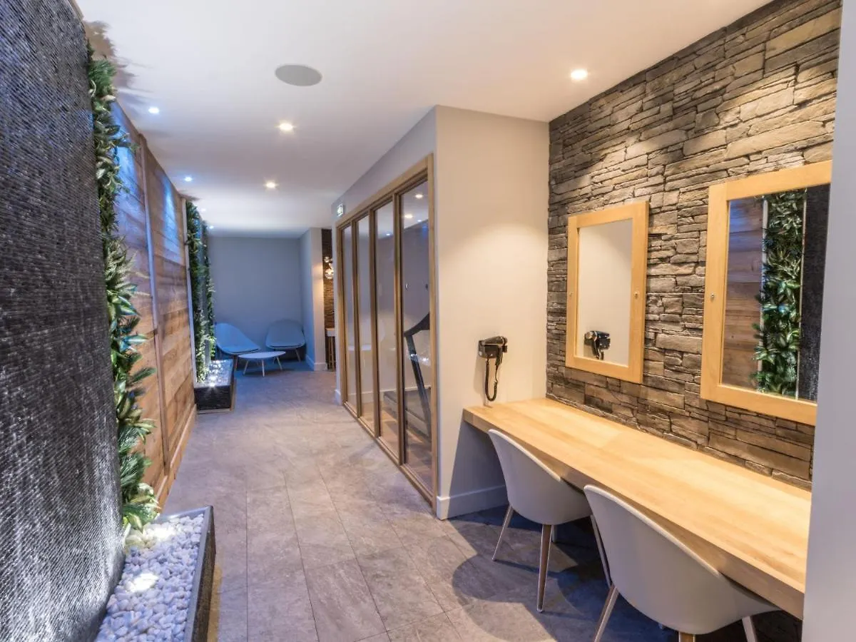 Hilltop Apartment In Arc 2000 With Indoor Pool Les Arcs   Les Arcs (Savoie)