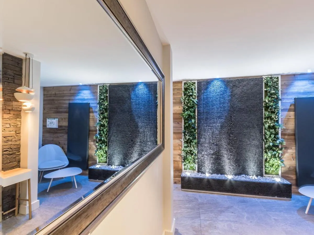Hilltop Apartment In Arc 2000 With Indoor Pool Les Arcs  0*, Les Arcs (Savoie)