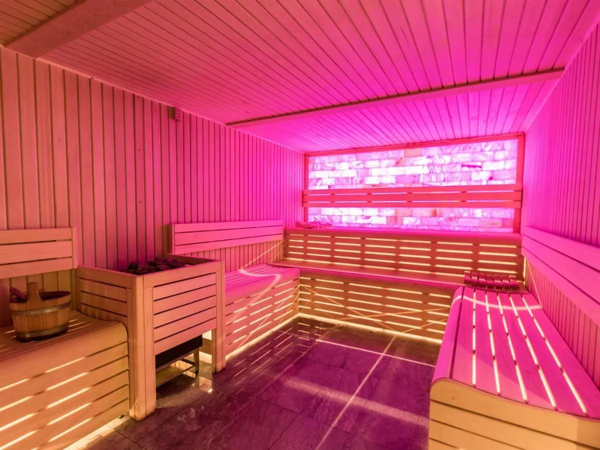 Hilltop Apartment In Arc 2000 With Indoor Pool Les Arcs